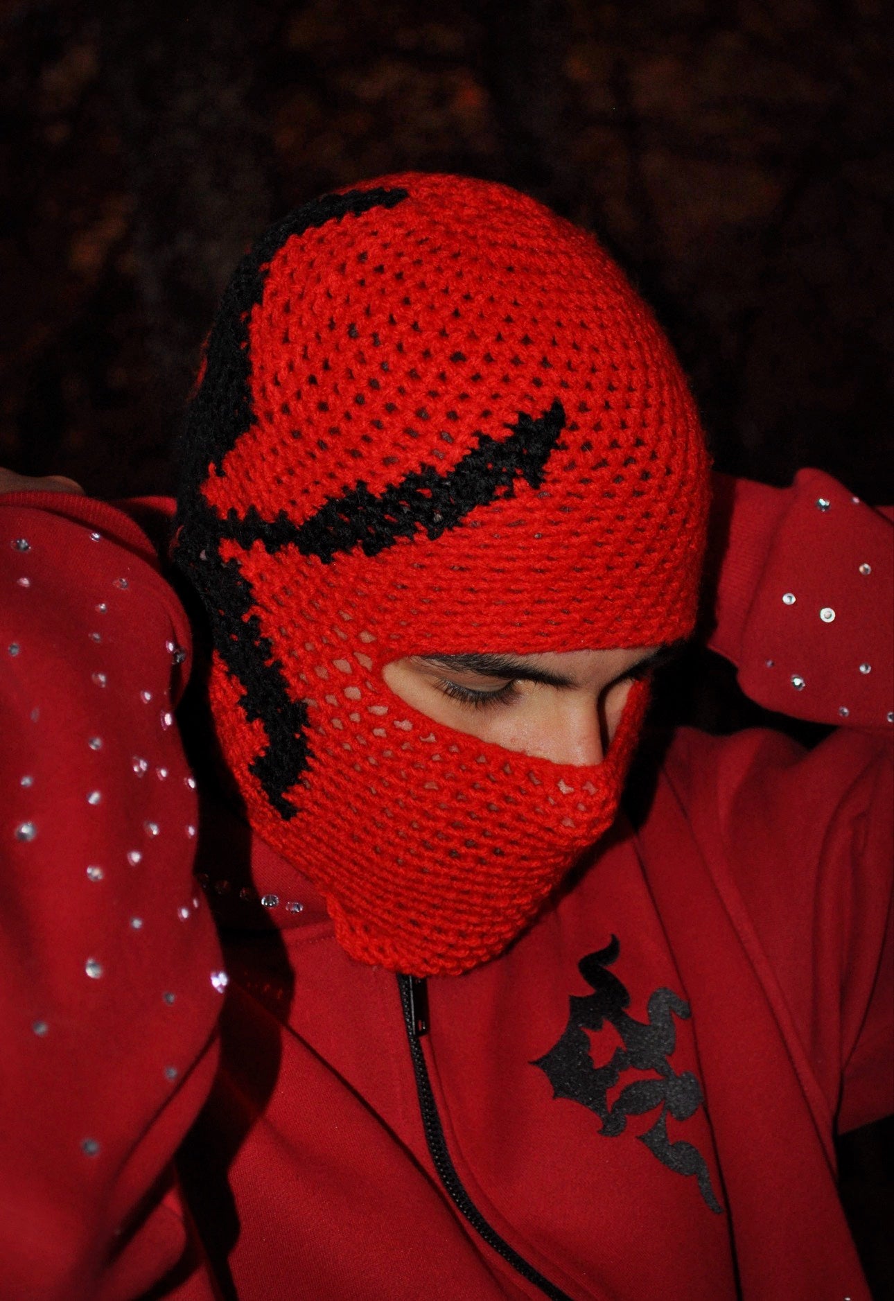 Cagoule crochet rouge - Éclipse