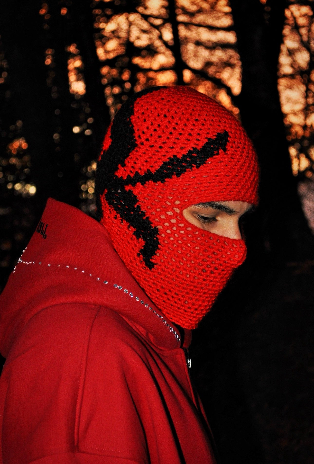 Cagoule crochet rouge - Éclipse